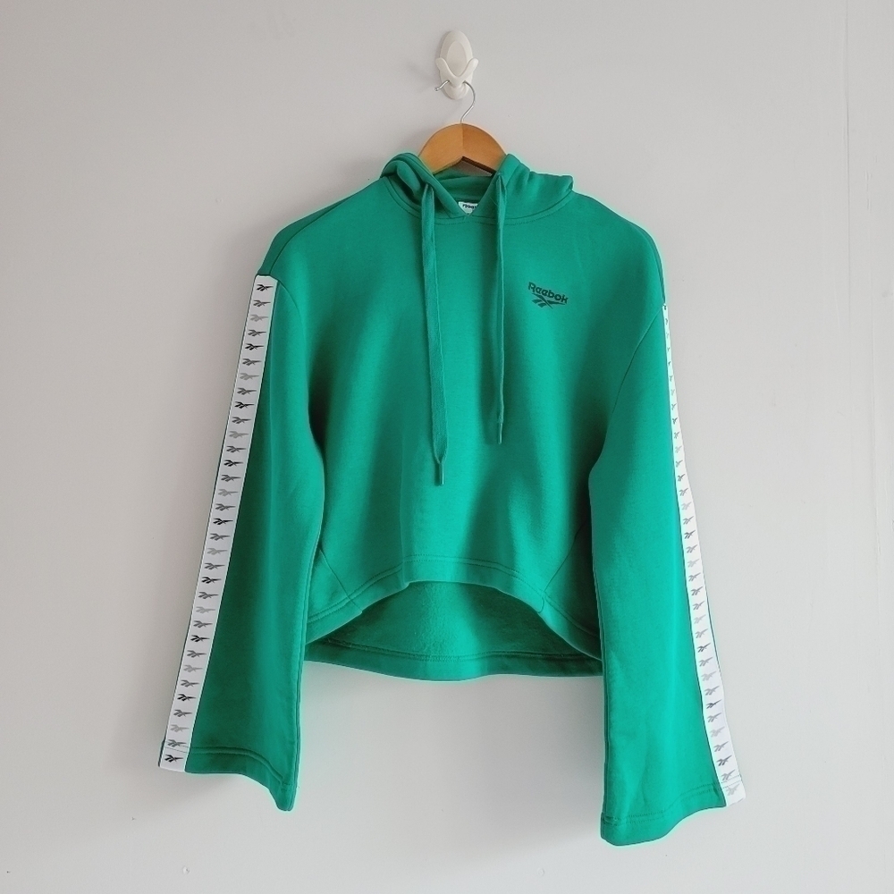 ☀️Reebok Green Cropped Hoodie